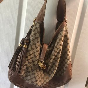 Gucci one strap purse big purse